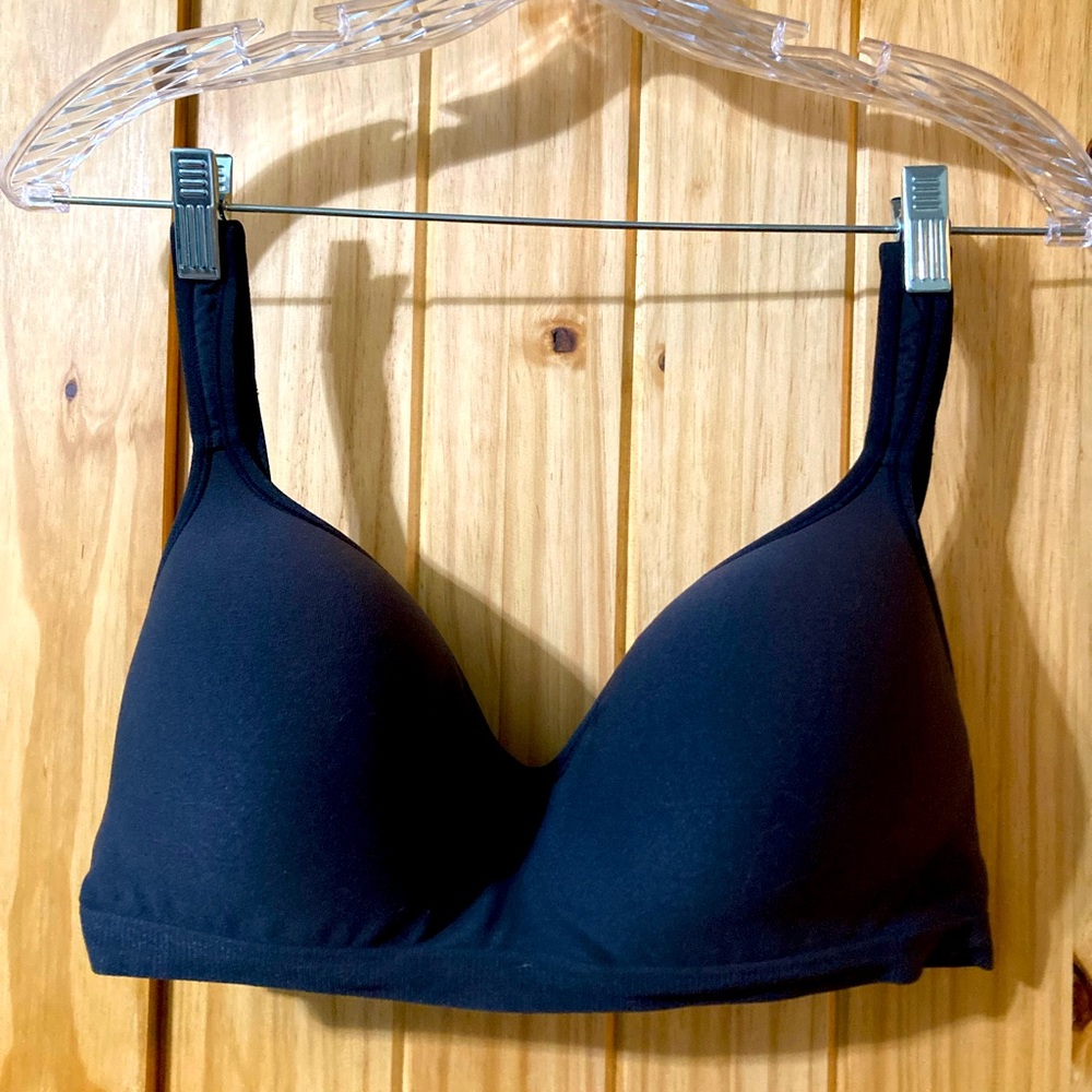 Bali size 38D padded bra in black